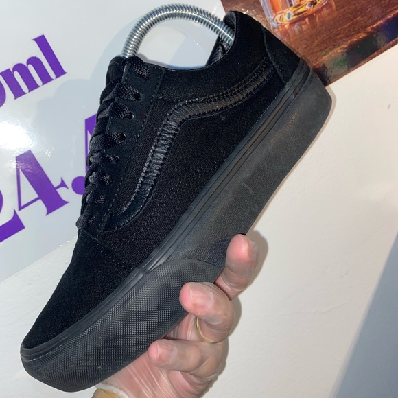 All black vans. Thick soles. Size 7.5 men’s 9 women’s barely worn. Authentic! - Picture 3 of 12